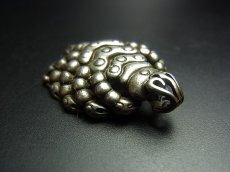 画像3: チベット・蠍の蔵銀製トクチャ（護符） (3)