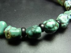 画像4: チベタン・アンティークターコイズ(yu)のブレスレット　（Old tibetan  turquoise）約8ℊ (4)