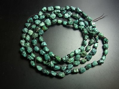 画像1: チベタン・アンティークターコイズ(yu)のブレスレット (Old tibetan turquoise)約8ℊ