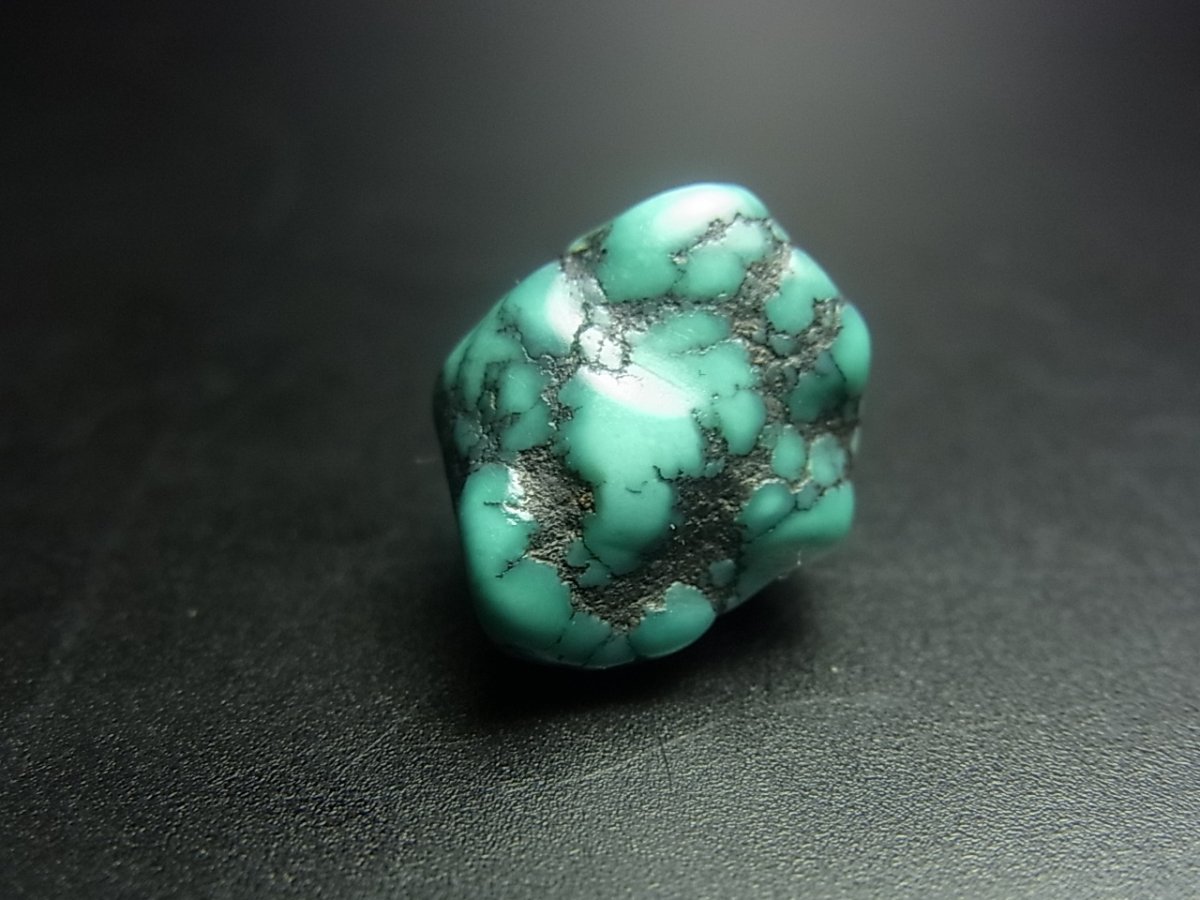 画像2: チベタン・アンティークターコイズ(yu)　（Old tibetan  turquoise） (2)