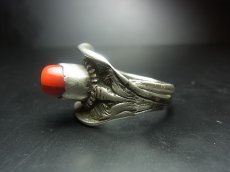 画像3: アンティーク・チベタンコーラル（山珊瑚)の銀製リングOld Tibetan  silver ring with coral (3)