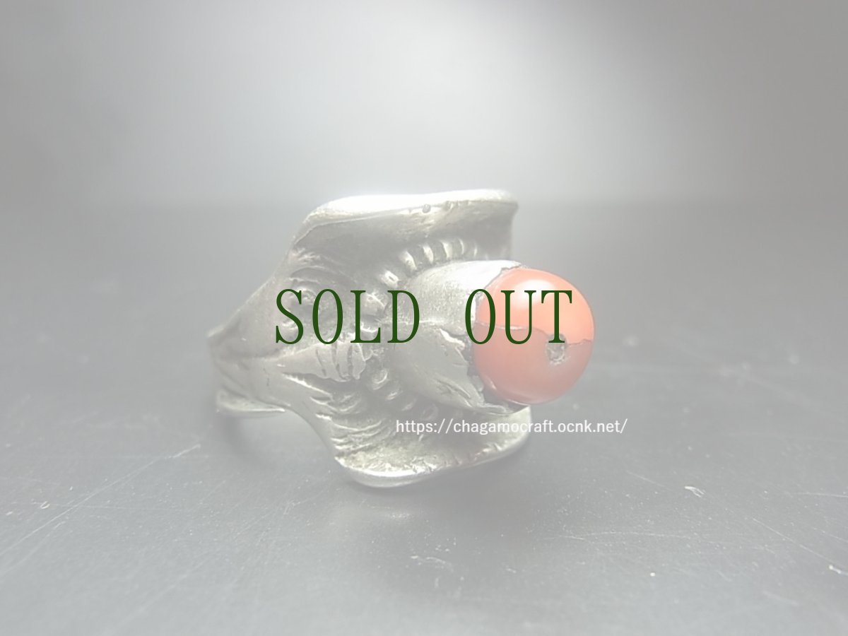 画像1: アンティーク・チベタンコーラル（山珊瑚)の銀製リングOld Tibetan  silver ring with coral (1)