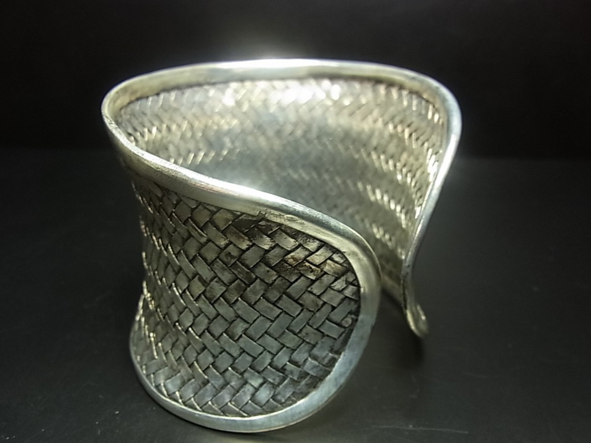 画像4: 貴州ミャオ族のシルバーバングル(ミャオ銀)　編み　中 (4)