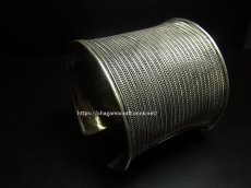 画像1: 貴州ミャオ族のシルバーバングル(ミャオ銀)　 線・大 (1)