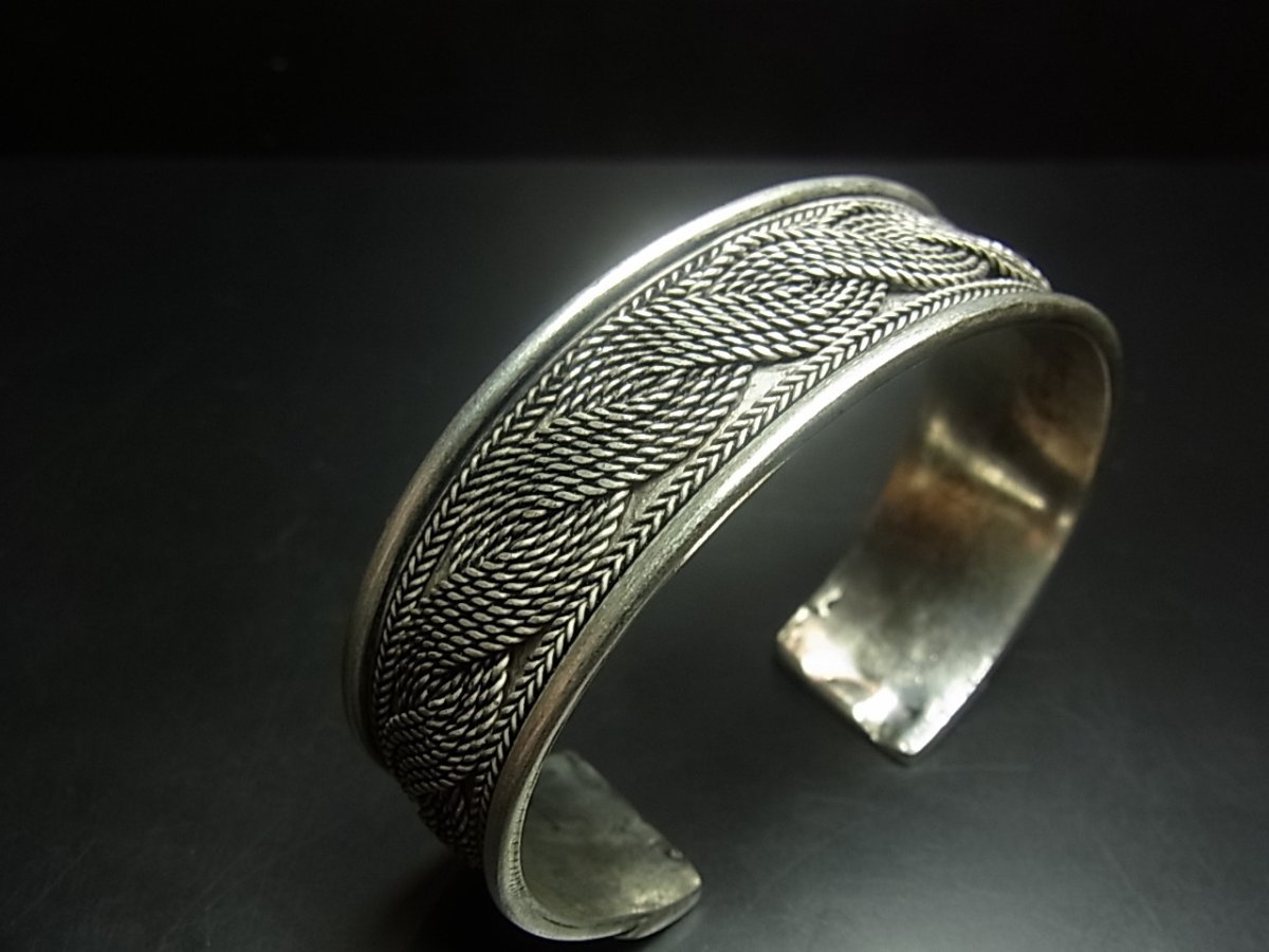 画像2: 貴州ミャオ族のシルバーバングル(ミャオ銀)　波線・小 (2)