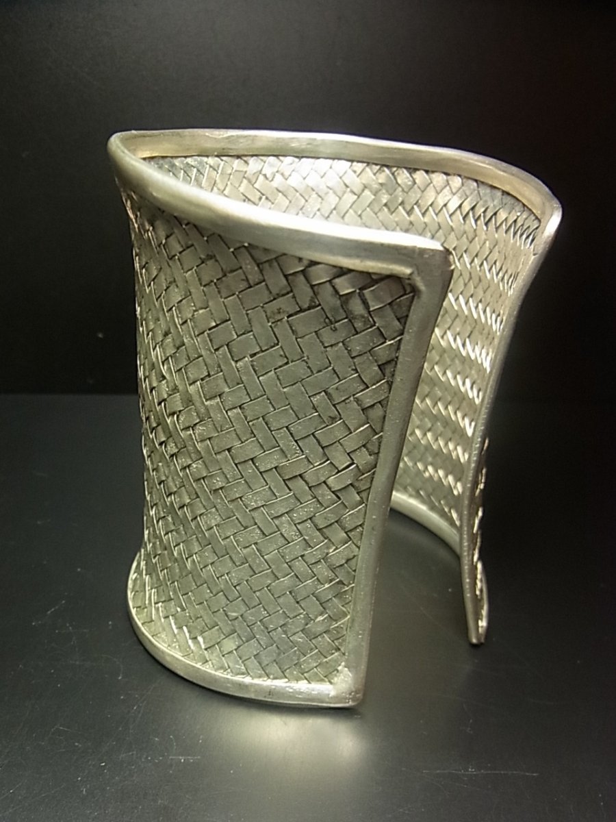 画像4: 貴州ミャオ族のシルバーバングル(ミャオ銀)　編み・大 (4)