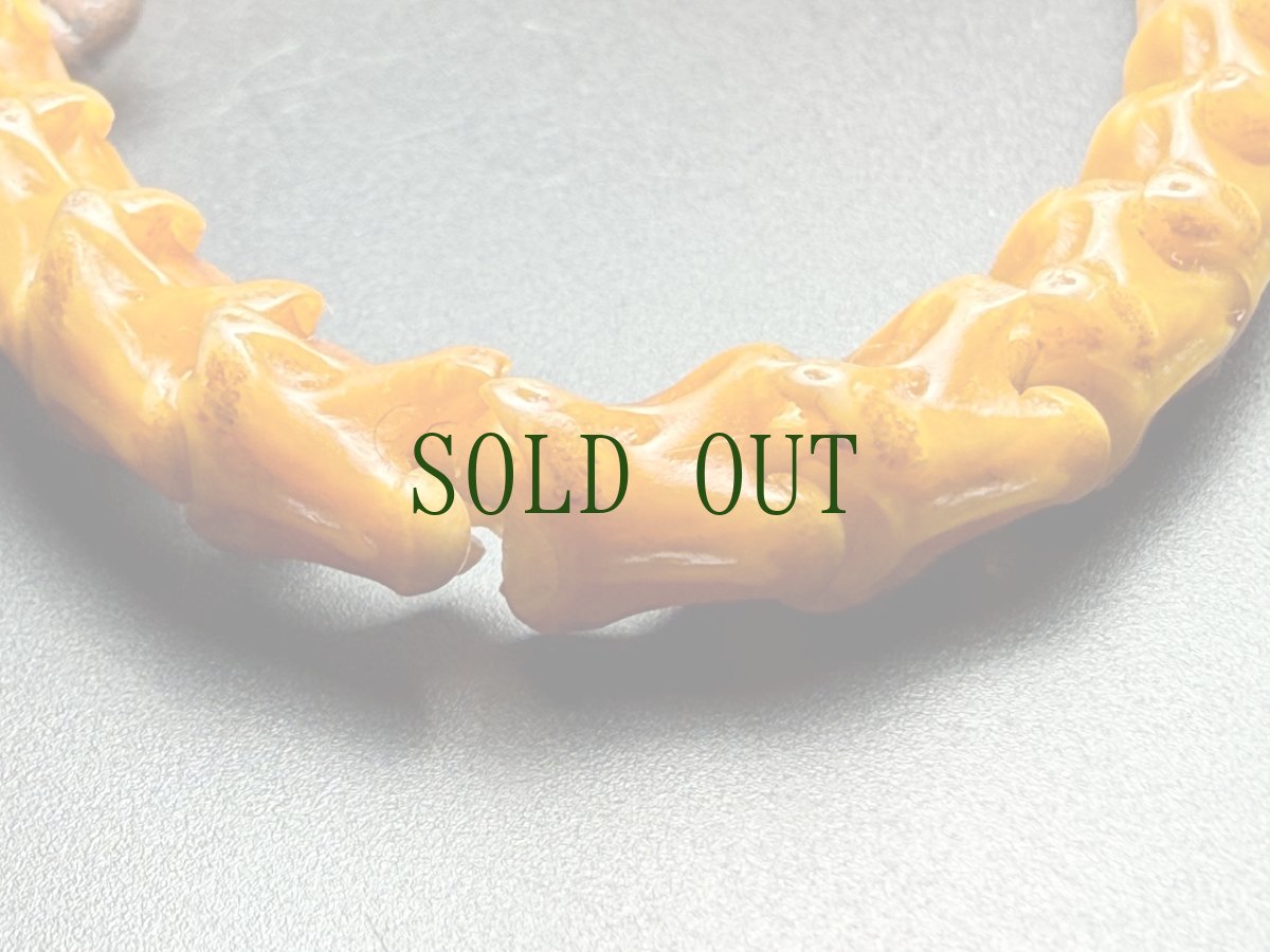 画像4: チベット・蛇骨とマニコロ、コルロのトクチャ、ヤク革紐の念珠ブレスレット (4)