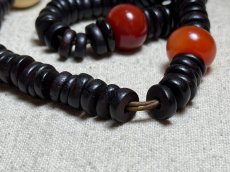 画像8: チベット・老紫檀とペマラカ、数珠カウンターの御数珠　( Old TIbetan rose wood beads  mala )　アンティーク (8)