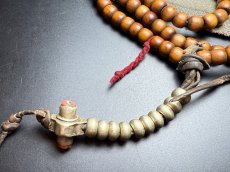 画像6: 老木珠（白檀）のチベット念珠・スンドゥ、数珠カウンター付き　(old tibetan sandalwood mala )アンティーク (6)