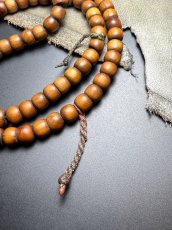 画像7: 老木珠（白檀）のチベット念珠・スンドゥ、数珠カウンター付き　(old tibetan sandalwood mala )アンティーク (7)