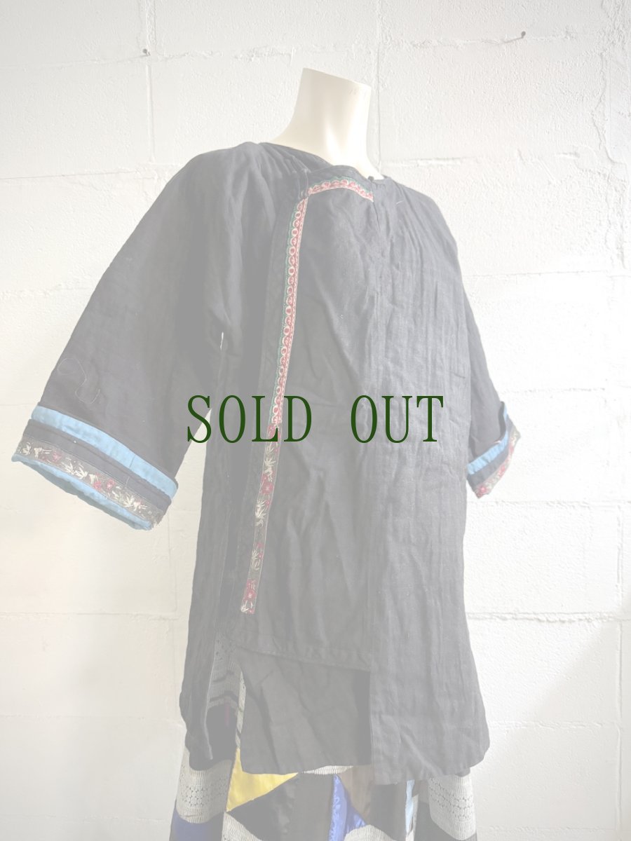 画像5: 侗族( Dong tribe /トン族)　綿麻・藍染め・刺繍　チュニック上衣（ビンテージ） (5)