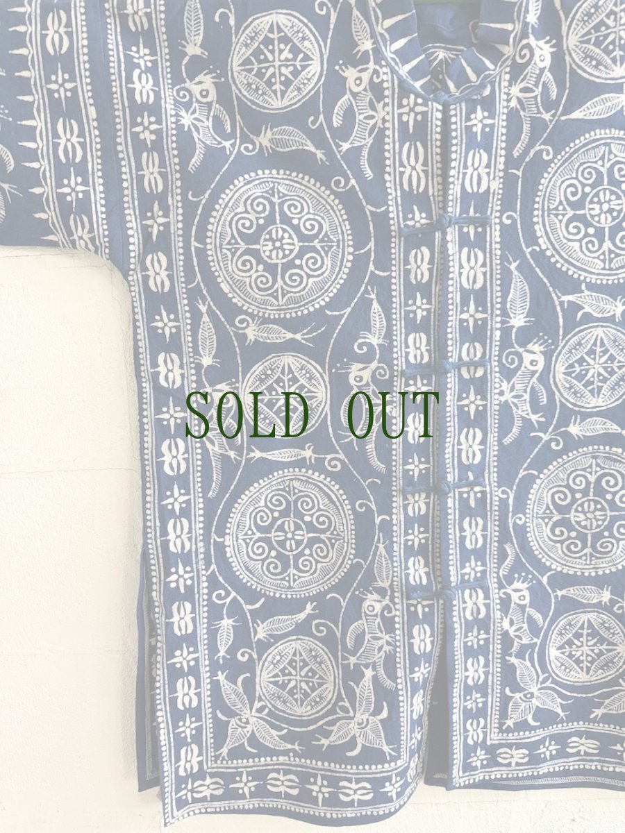 画像12: 革家苗族（Ge jia Miao/ガージアミャオ族）　マオカラージャケット・木綿・藍染・ろうけつ染め (12)