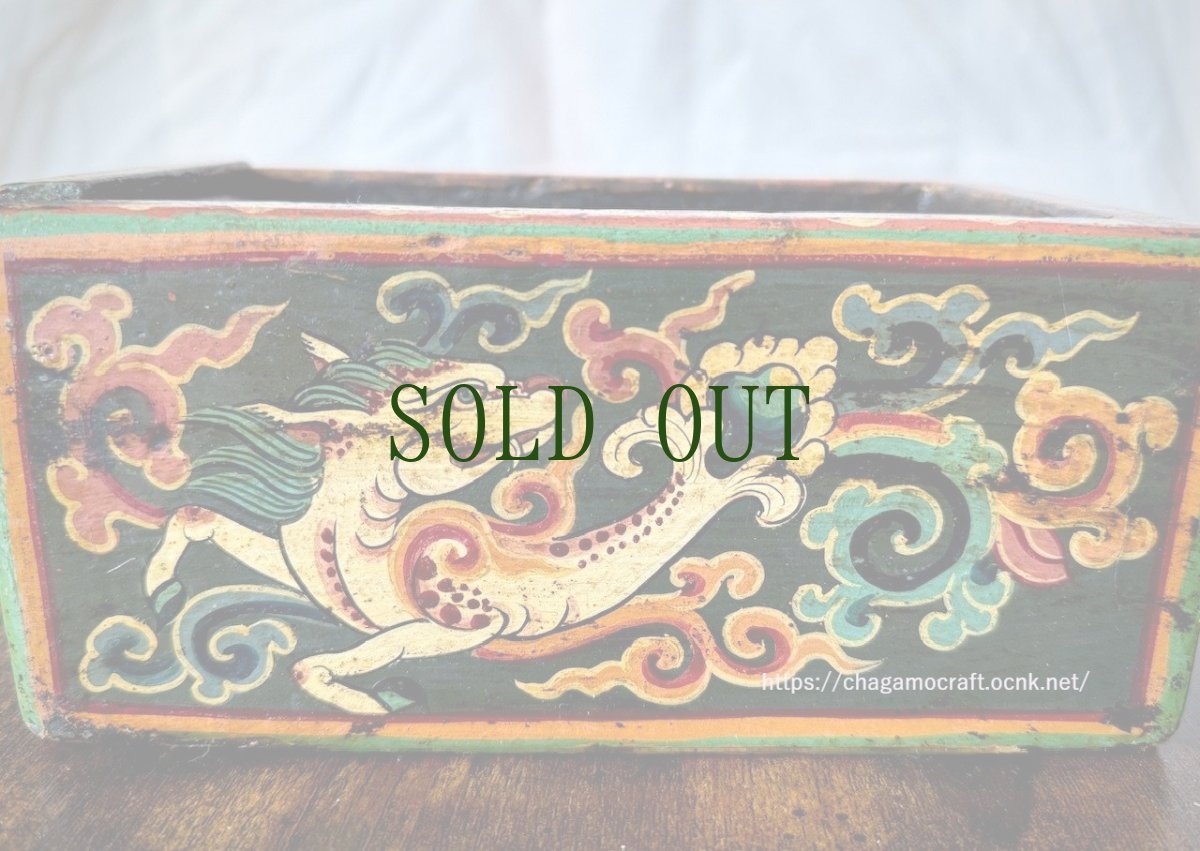 画像2: チベット密教・護法殿の法具箱/ ཕྱག་ཆ་སྒམ (Old wooden box for Tibetan Esoteric ritual implements ）アンティーク (2)