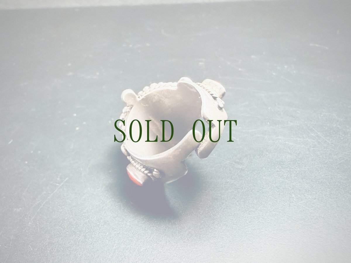 画像5: チベタン・オールドアンバーの銀製リング（925）（Tibetan old amber silver ring）蜜蝋琥珀 (5)