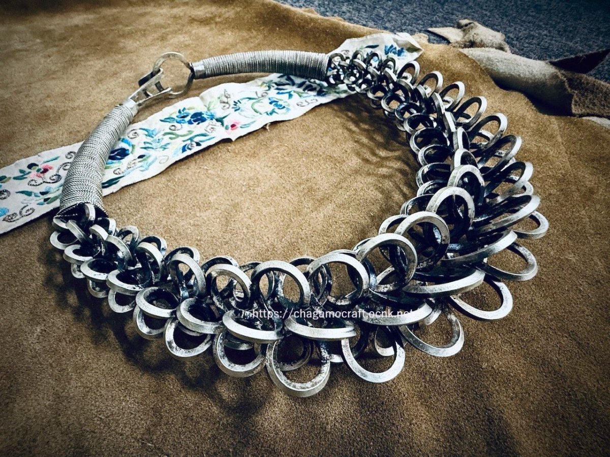 画像10: ミャオ族のハレの日盛装用、首飾り（雷山県西江地区ほか）　ミャオシルバー(苗銀製) （大）　 (10)