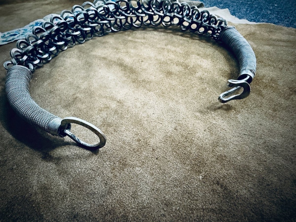 画像13: ミャオ族のハレの日盛装用、首飾り（雷山県西江地区ほか）　ミャオシルバー(苗銀製) （大）　 (13)