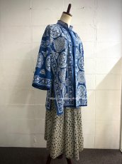 画像3: 革家苗族（Ge jia Miao/ガージアミャオ族）　藍印花布マオカラージャケット・木綿・（藍染/ろうけつ染め ） (3)