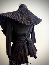 画像5: 雷山大塘苗族（lei shan da tang ミャオ族）　藍染プリーツ・巻きショート丈スカート（チュチュ丈）ビンテージ (5)