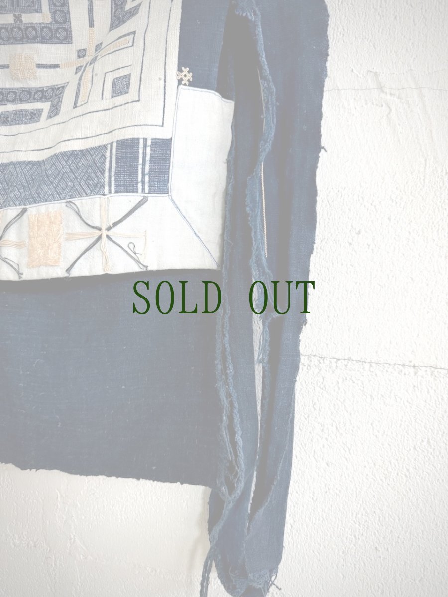 画像9: バイクーヤオ族（白裤瑶族）・上衣（貫頭衣）・藍染、ろうけつ、野蚕糸刺繍（アンティーク） (9)