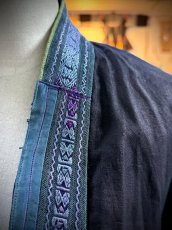 画像9: トン族（侗族）　藍染亮布（木綿）・野蚕糸刺繍　前開き ジャケット（ビンテージ）　 (9)