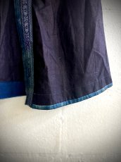画像11: トン族（侗族）　藍染亮布（木綿）・野蚕糸刺繍　前開き ジャケット（ビンテージ）　 (11)