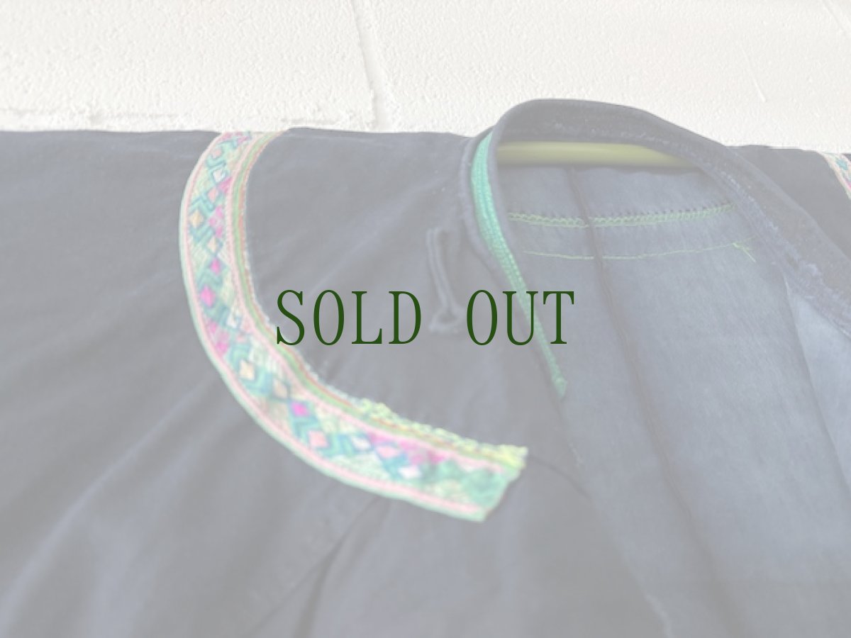 画像5: 六盘水・布依族（プイ族・Bou yei ）木綿藍染め・刺繍　チャイナチュニック上衣（ビンテージ） (5)