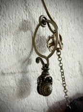 画像10: ミャオ族の刺繍古裂（マザーオブバタフライ）と聖獣修狃（xiuniu）のシルバーネックレス(苗銀製) (10)