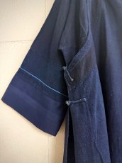 画像14: 六盘水・布依族（プイ族・Bou yei ）藍染め木綿・刺繍　ロング丈チャイナチュニック（ビンテージ） (14)