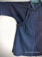 画像2: 六盘水・布依族（プイ族・Bou yei ）藍染め木綿・刺繍　ロング丈チャイナチュニック（ビンテージ） (2)