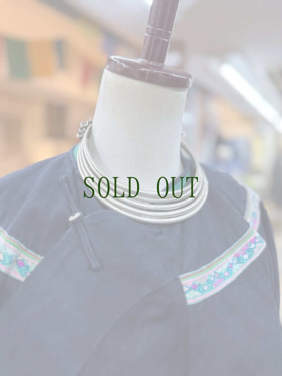 画像2: 貴州苗族ミャオ族の五連ネックレス（苗銀製）　トライバルデザイン (2)