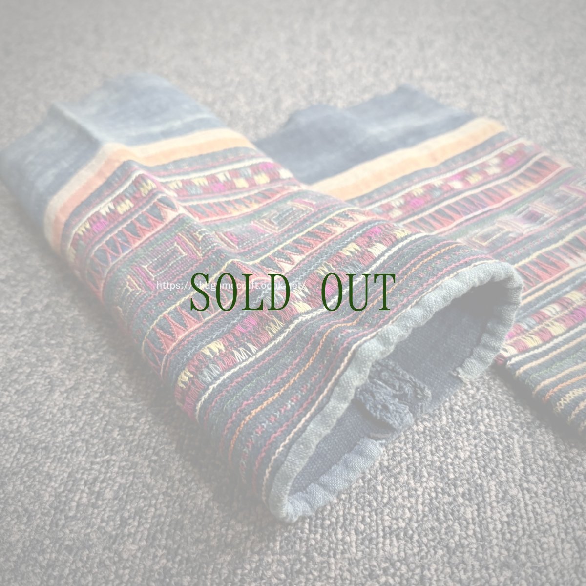 画像1: ハニ族(アカ族/哈尼族)藍染め大麻製、刺繍 脚絆一対 (アンティーク) (1)