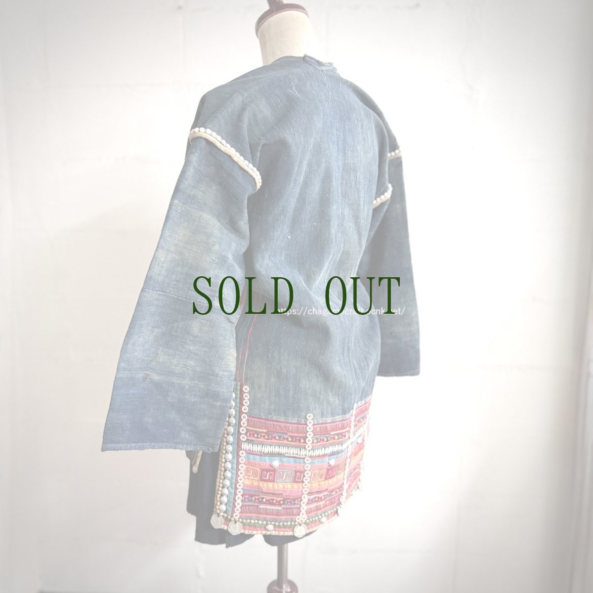 画像2: ハニ族（アカ族/哈尼族）藍染め大麻製、刺繍　上衣　（アンティーク） (2)