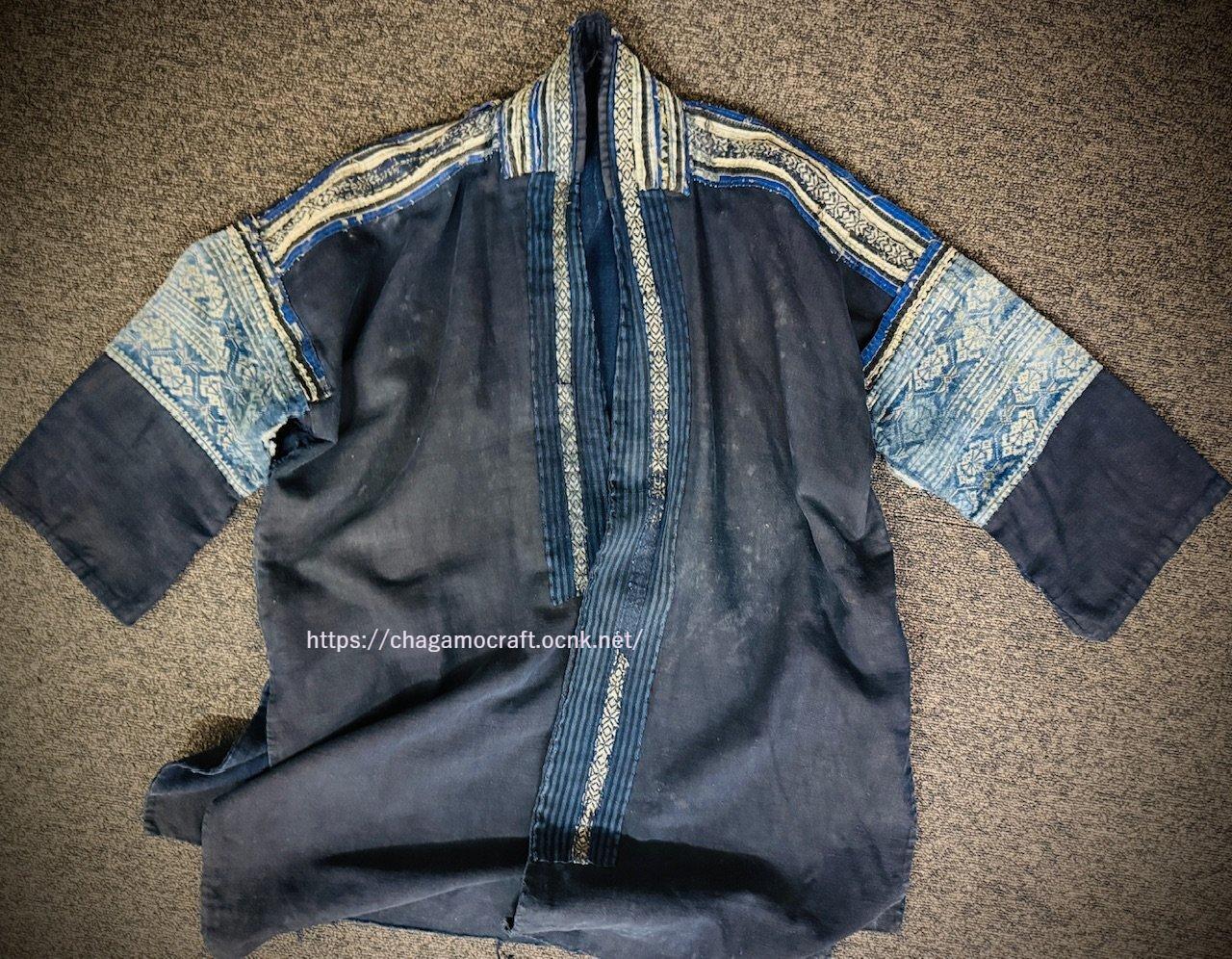 中国貴州省 ミャオ族 手刺繍 古布 藍染の縁布 希少 ヴィンテージ品 中国貴州省 ミャオ族 手刺繍 古布 藍染の縁布 希少 ヴィンテージ品